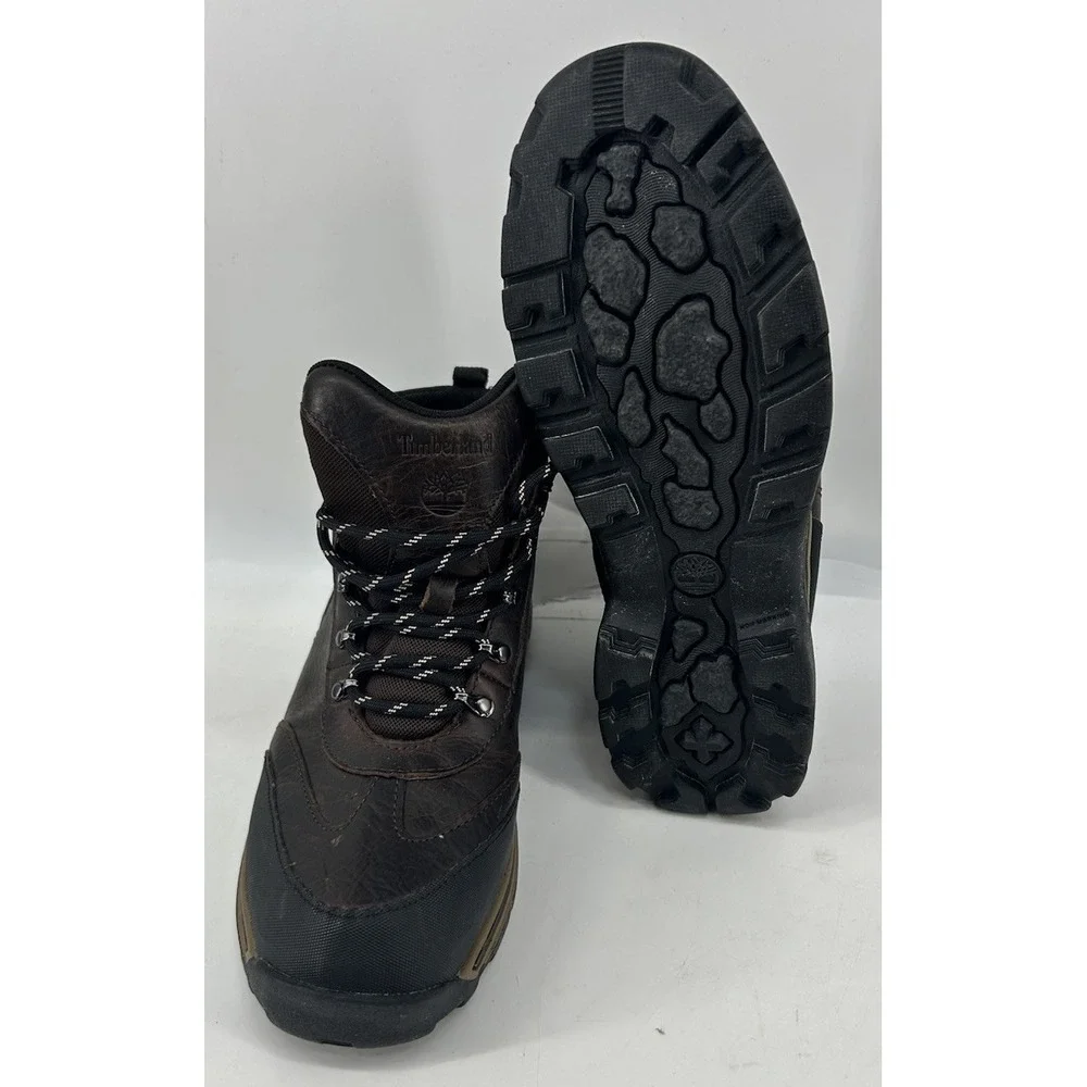 Timberland backroad hiker